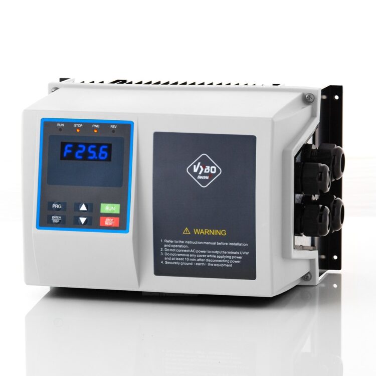 Taajuusmuuttaja 3 kW 400V IP65 X550 Ilmainen toimitus